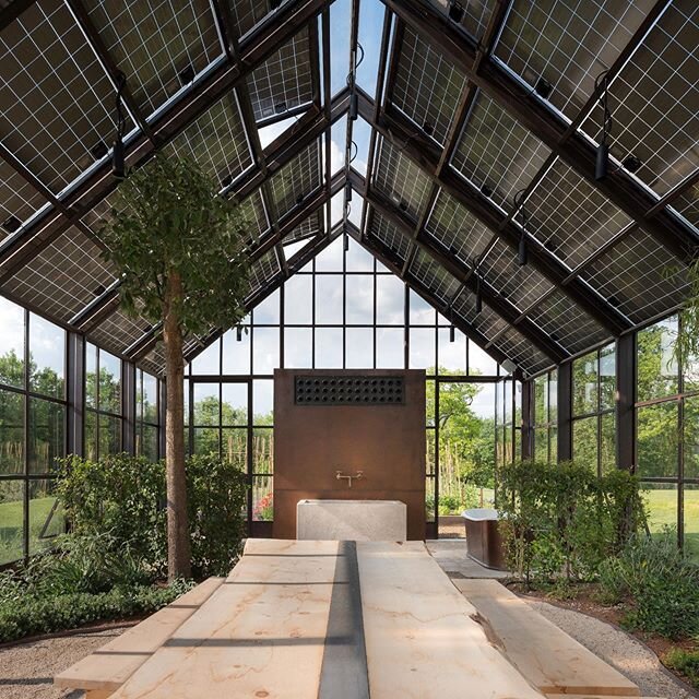 Here is the fourth house for zaa at home, an old mansion set on the hills and surrounded by vineyards that has been restored and transformed into a contemporary country house.⁣
.⁣⁣
Hillside house, 2016⁣
Want more details about the project? Have a look at the stories!⁣⁣
.⁣⁣
#zaaathome